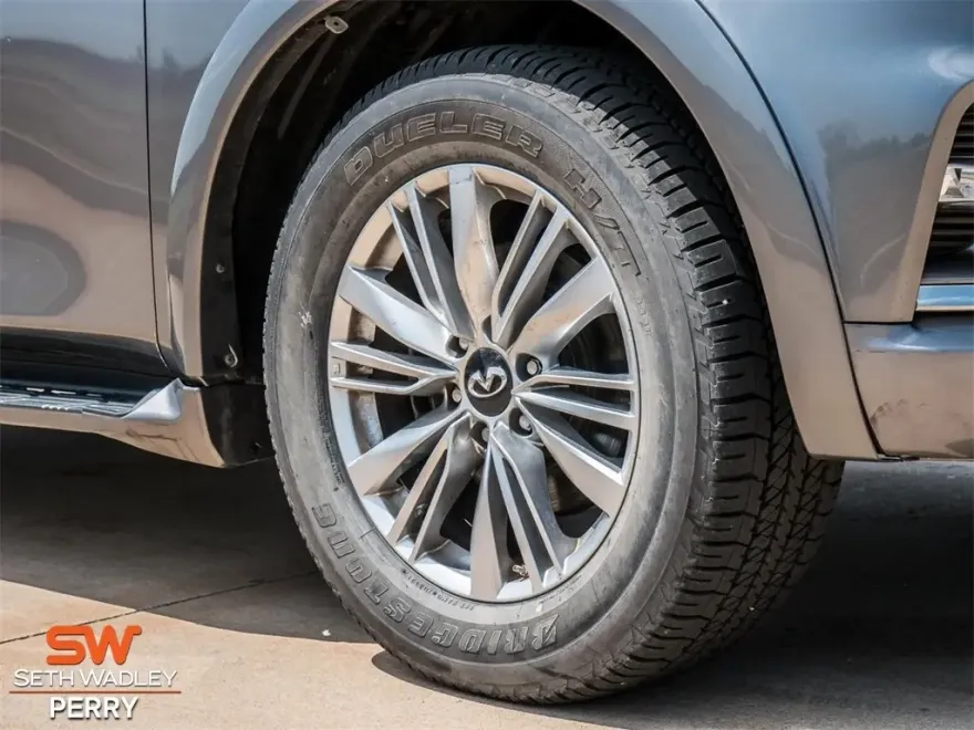 2020 Infiniti QX80 Luxe photo 1