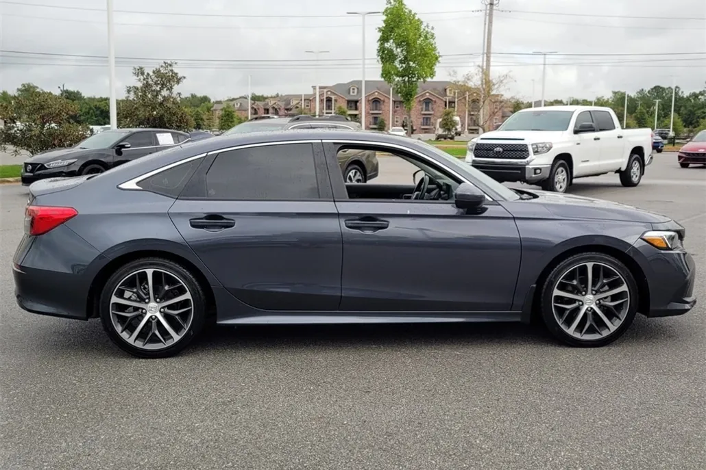 2024 Honda Civic Touring photo 1