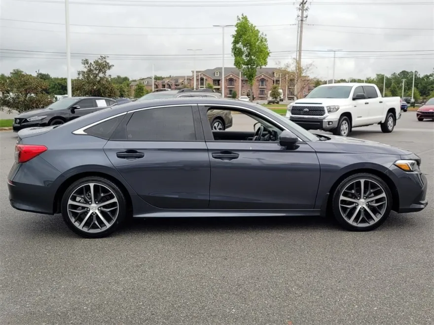 2024 Honda Civic Touring photo 1