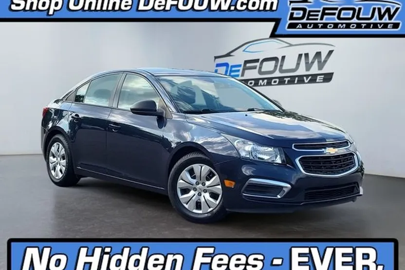 2015 Chevrolet Cruze LS photo 1