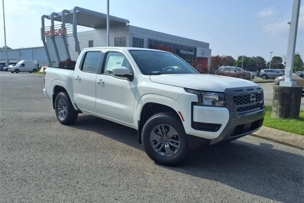 2025 Nissan Frontier Crew Cab SV photo 1