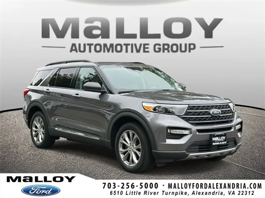 2022 Ford Explorer XLT photo 1