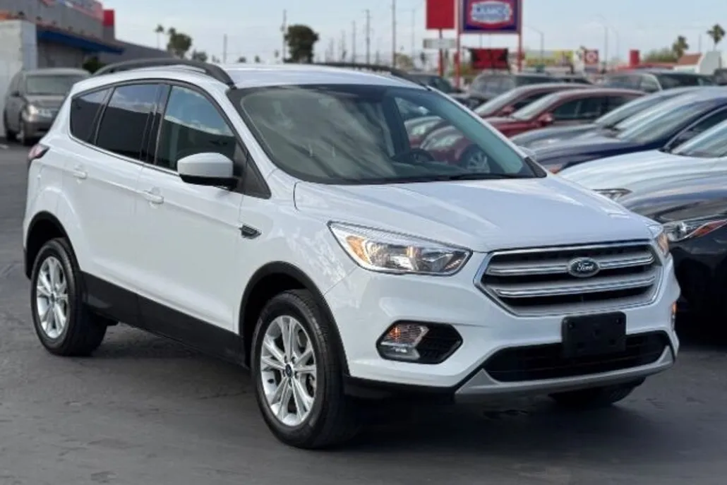 2018 Ford Escape SE photo 1