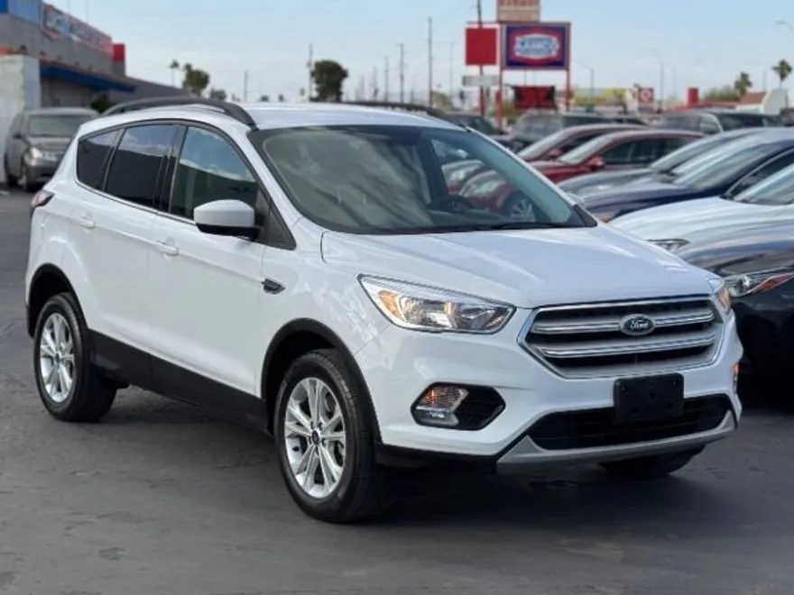 2018 Ford Escape SE photo 1