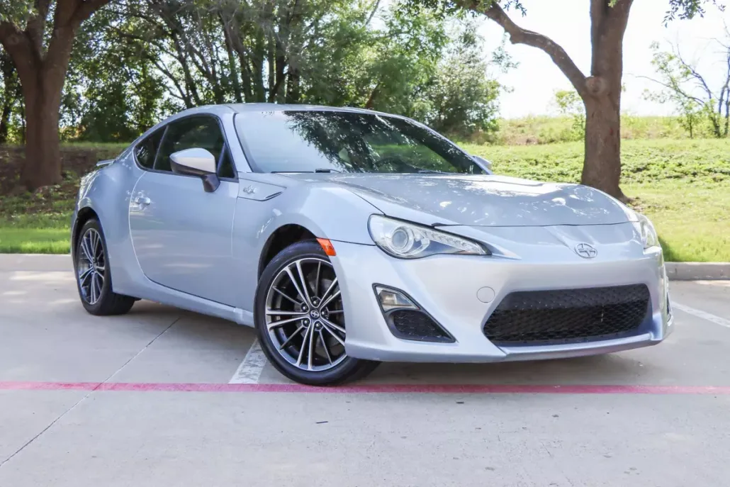 2015 Scion FR-S photo 1