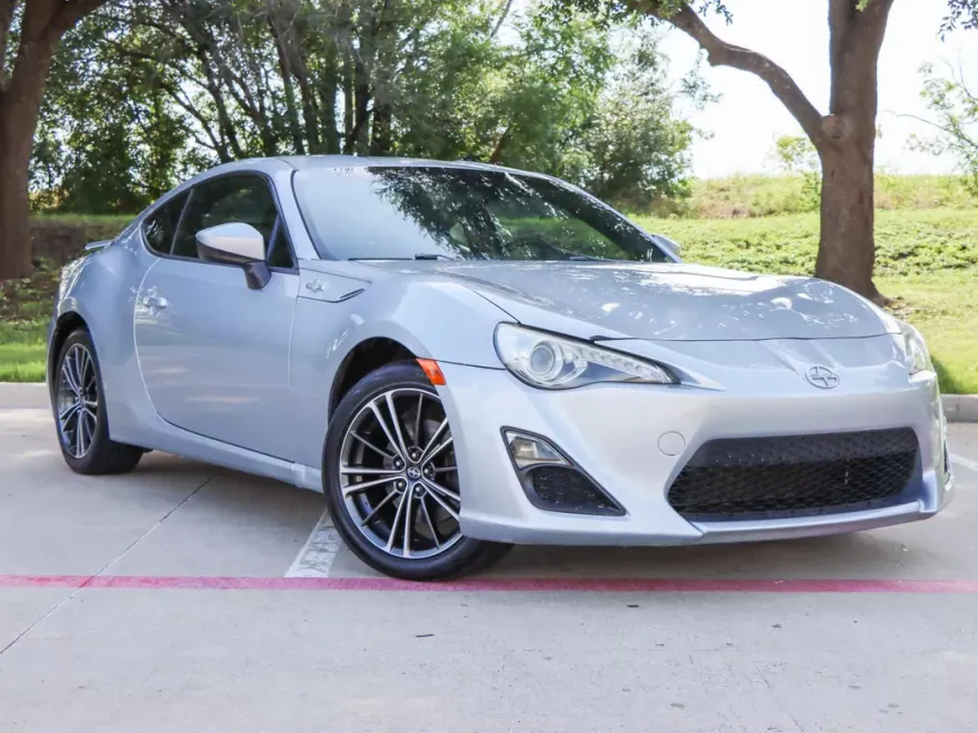 2015 Scion FR-S photo 1