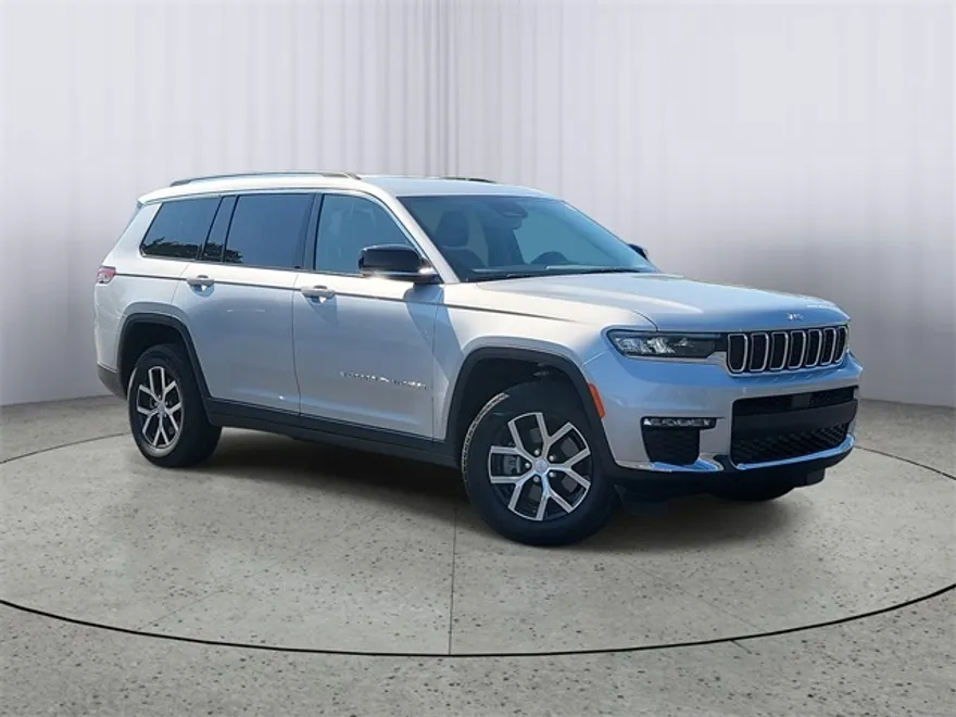 2023 Jeep Grand Cherokee Limited photo 1