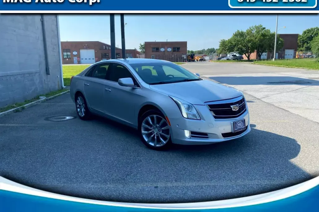 2017 Cadillac XTS Luxury photo 1