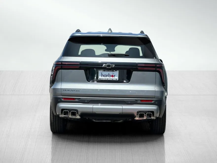 2025 Chevrolet Traverse photo 1