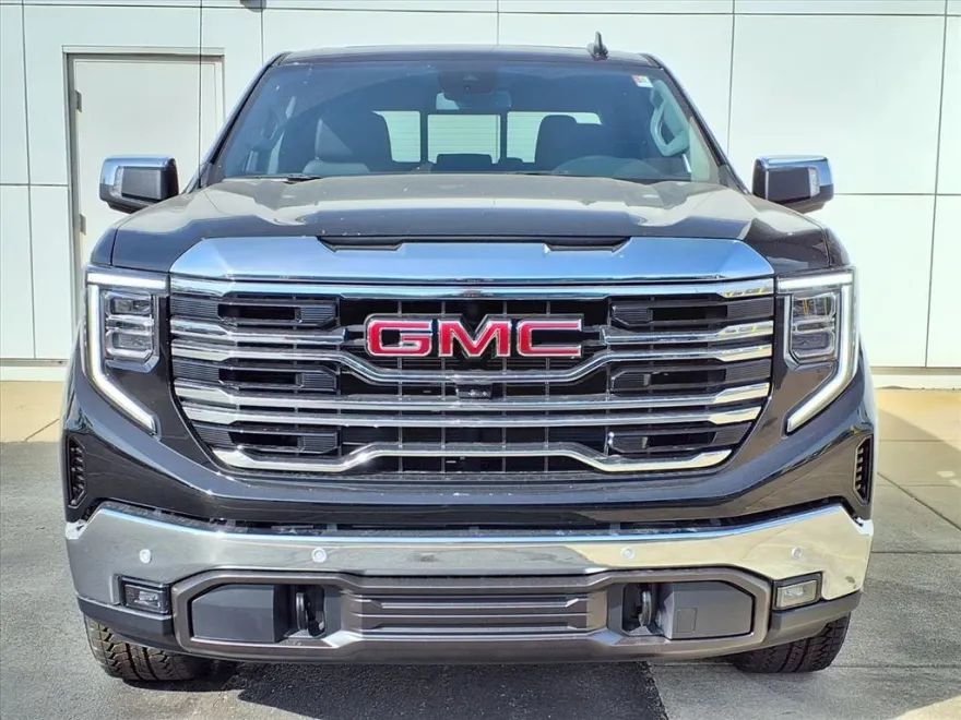 2026 Gmc Sierra SLT photo 1