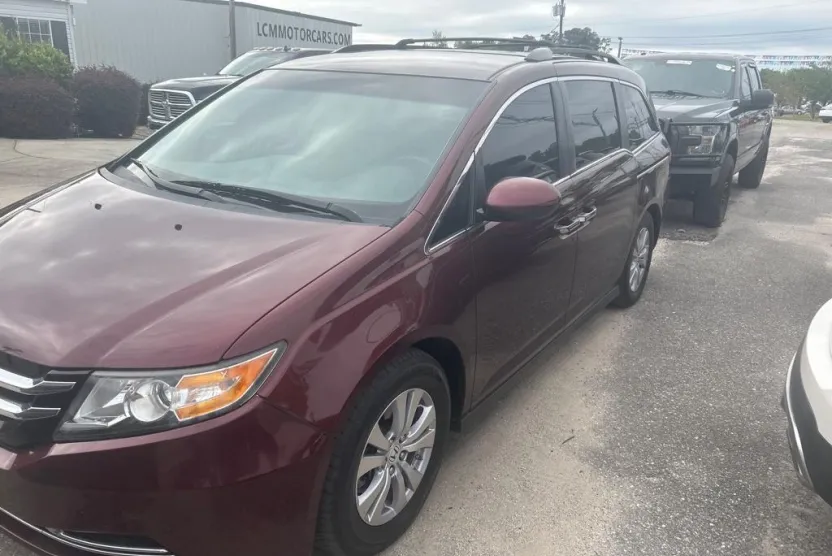 2017 Honda Odyssey EX photo 1