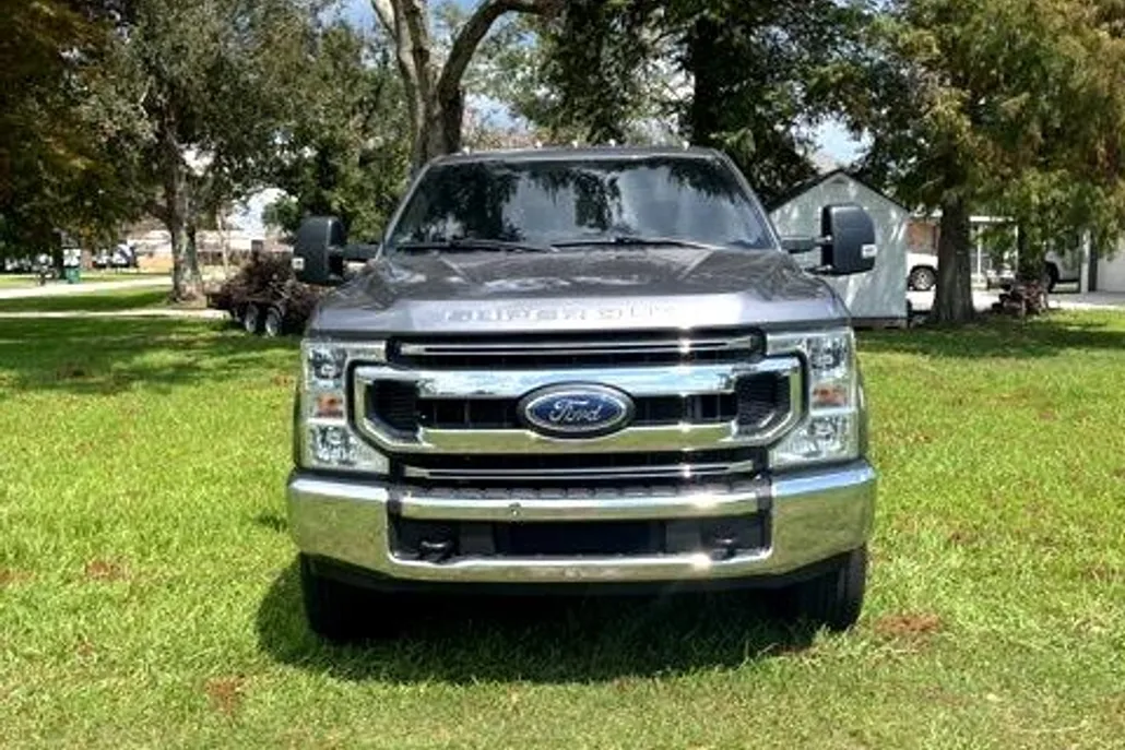 2022 Ford F-350 XLT photo 1