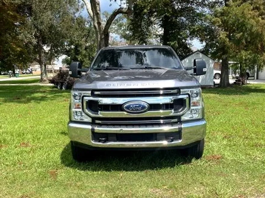 2022 Ford F-350 XLT photo 1
