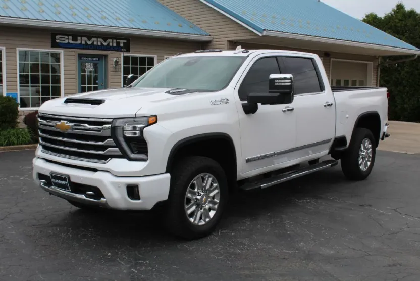 2024 Chevrolet Silverado 3500HD High Country photo 1