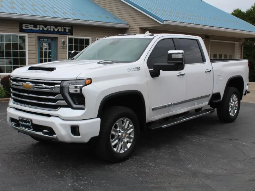 2024 Chevrolet Silverado 3500HD High Country photo 1