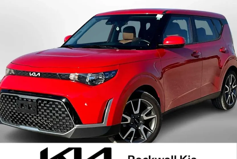 2024 Kia Soul EX photo 1