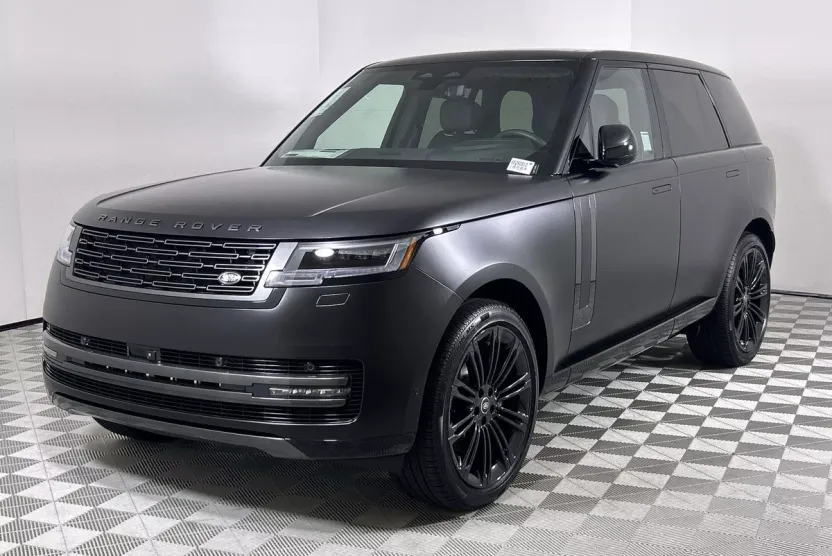 2025 Land Rover Range Rover SE photo 1