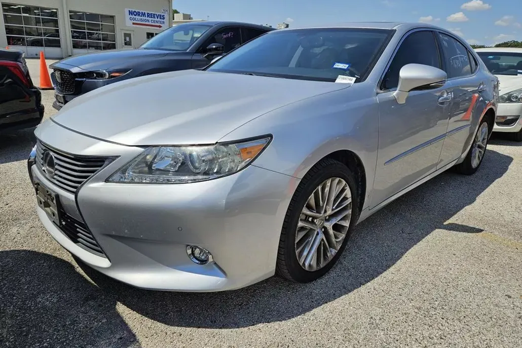 2014 Lexus ES 350 photo 1