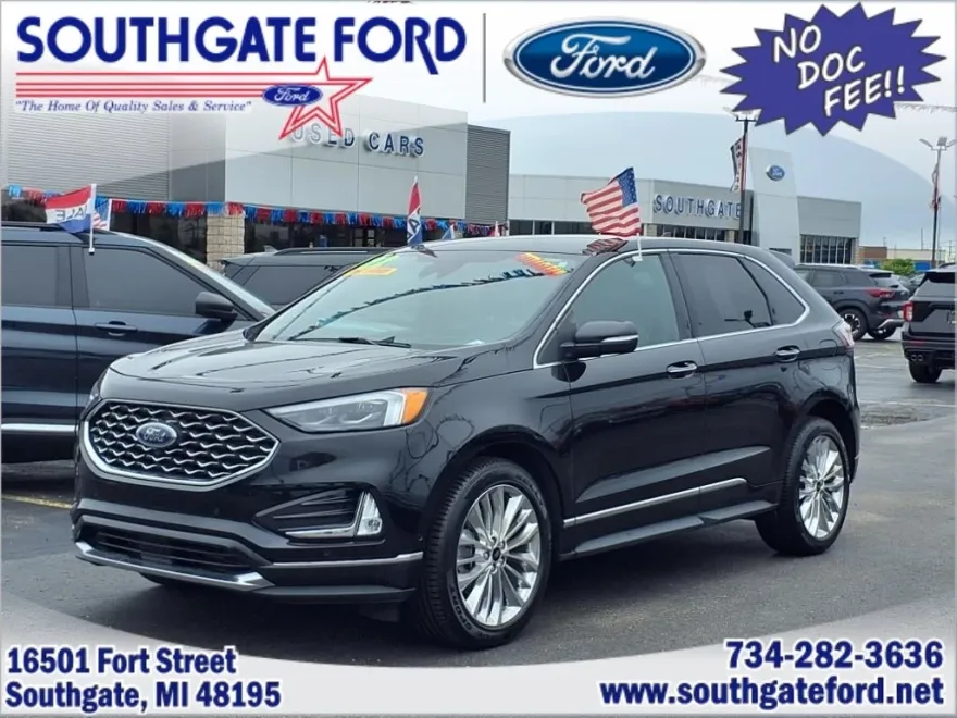 2022 Ford Edge Titanium photo 1