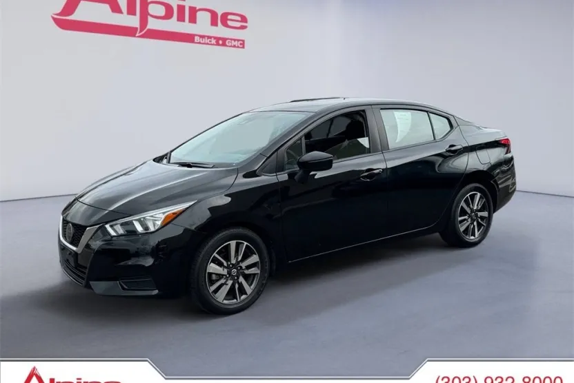 2021 Nissan Versa SV photo 1