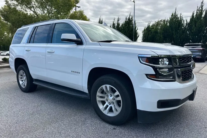 2019 Chevrolet Tahoe LT photo 1