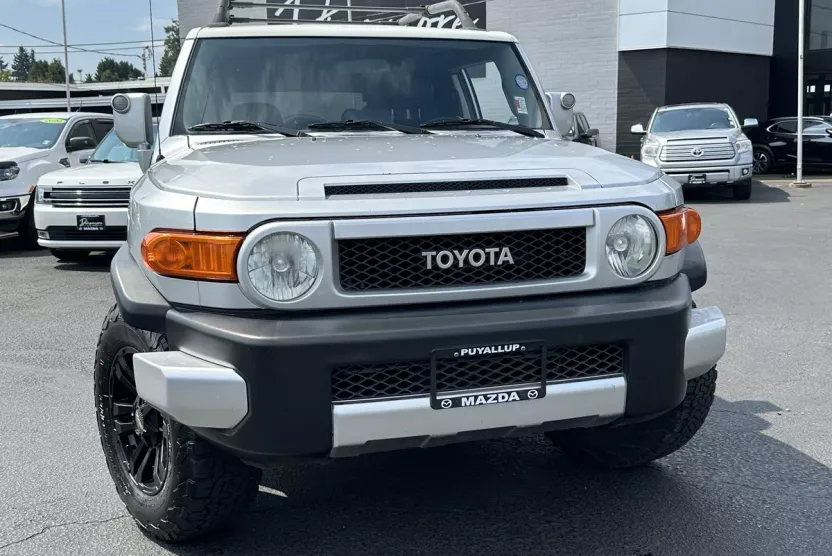 2007 Toyota FJ Cruiser Base photo 1