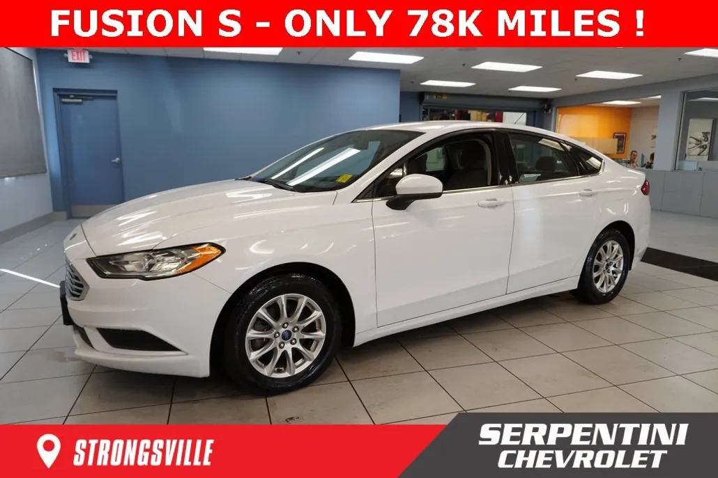 2017 Ford Fusion S photo 1