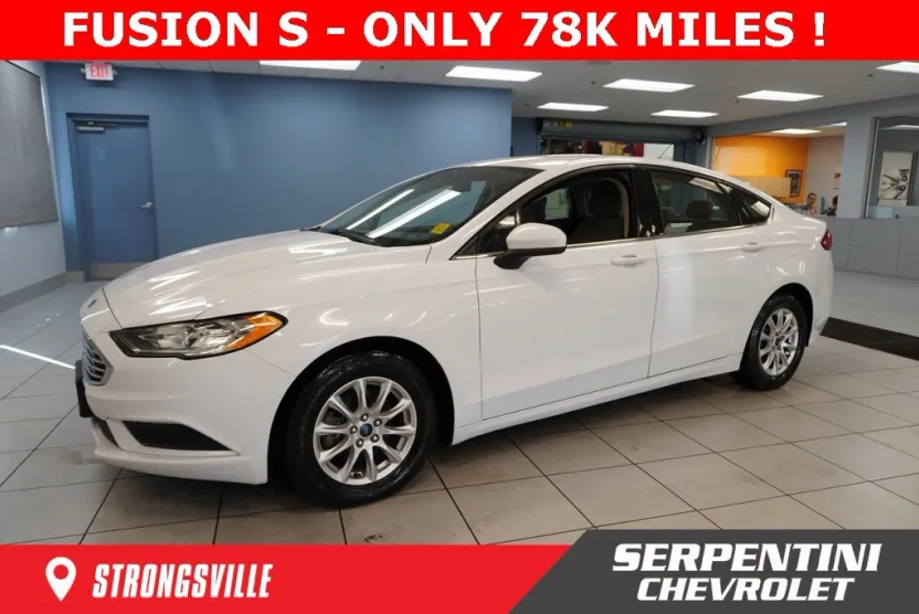 2017 Ford Fusion S photo 1