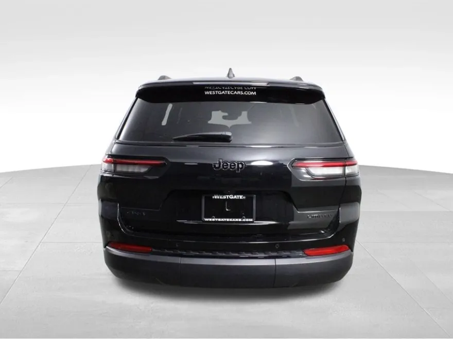 2024 Jeep Grand Cherokee Limited photo 1
