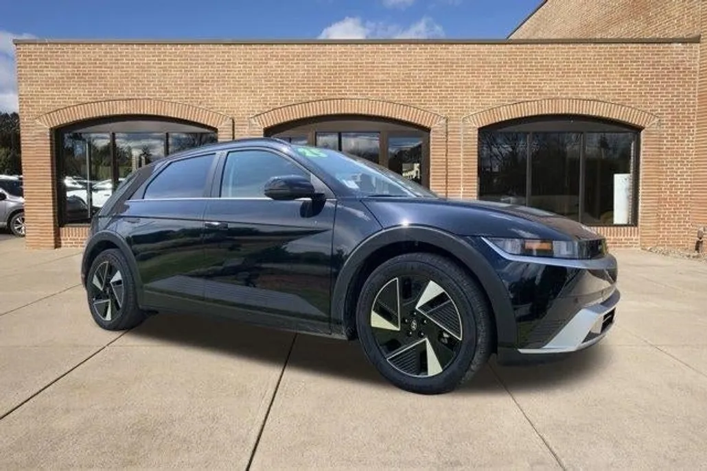 2025 Hyundai Ioniq 5 SEL photo 1