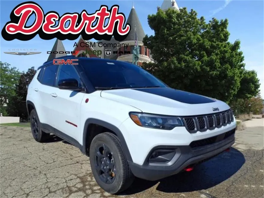 2023 Jeep Compass Trailhawk photo 1