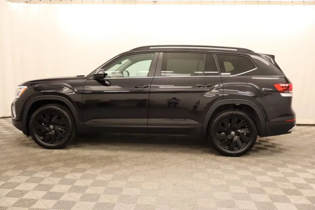 2026 Volkswagen Atlas SE Technology photo 1