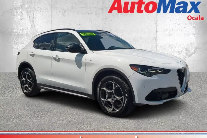 2024 Alfa Romeo Stelvio Ti photo 1