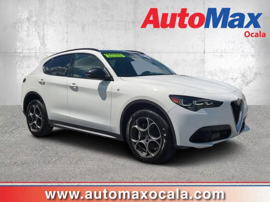 2024 Alfa Romeo Stelvio Ti photo 1