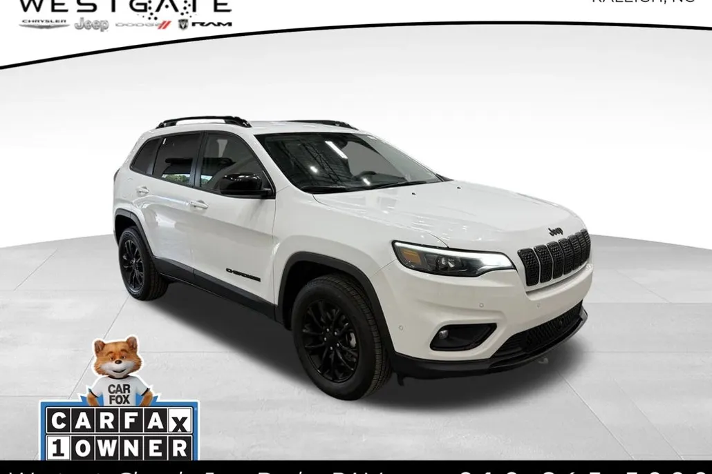 2023 Jeep Cherokee Altitude photo 1