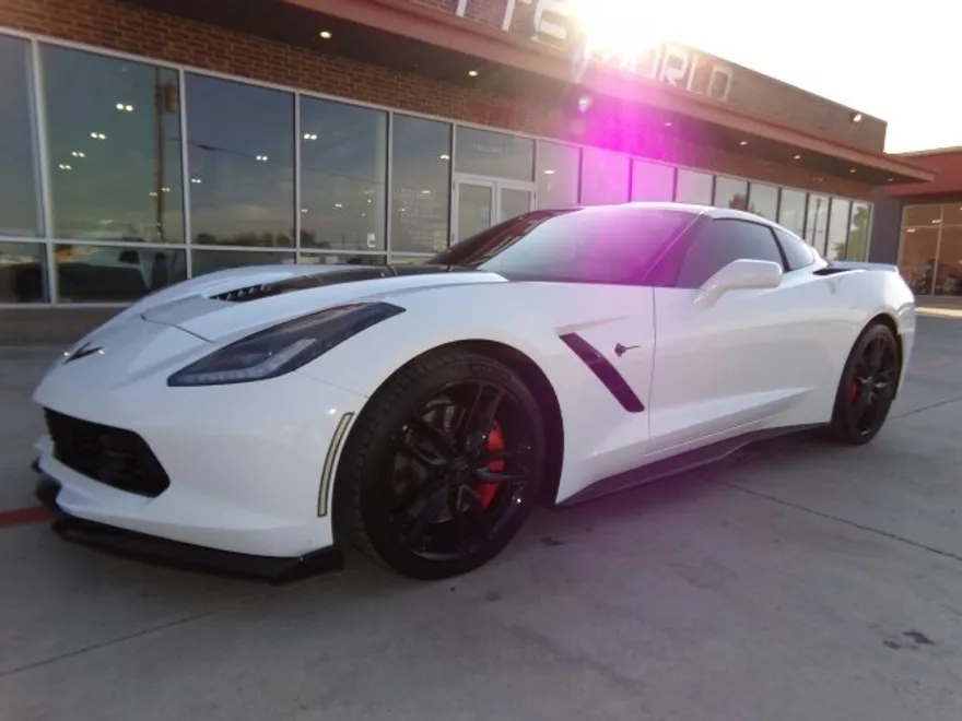 2016 Chevrolet Corvette 2LT Z51 Coupe photo 1