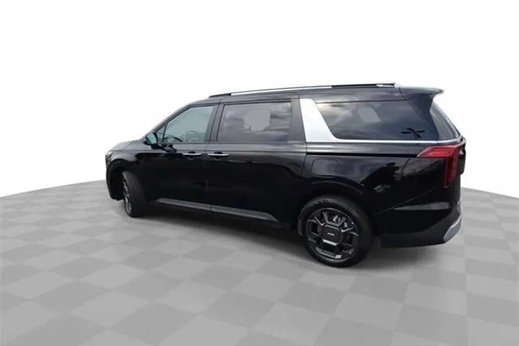 2025 Kia Carnival EX photo 1