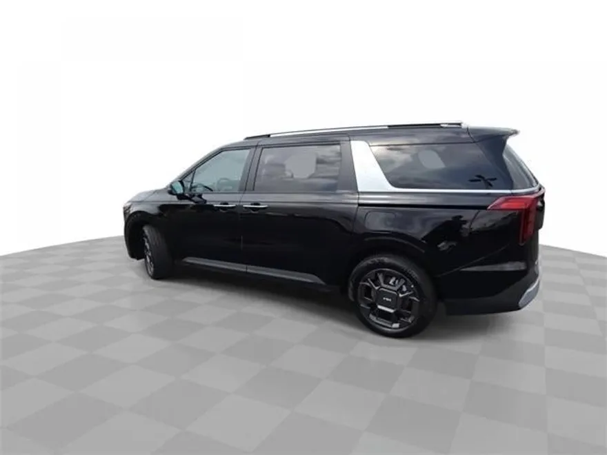 2025 Kia Carnival EX photo 1