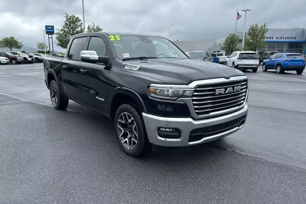2025 Ram 1500 Laramie photo 1
