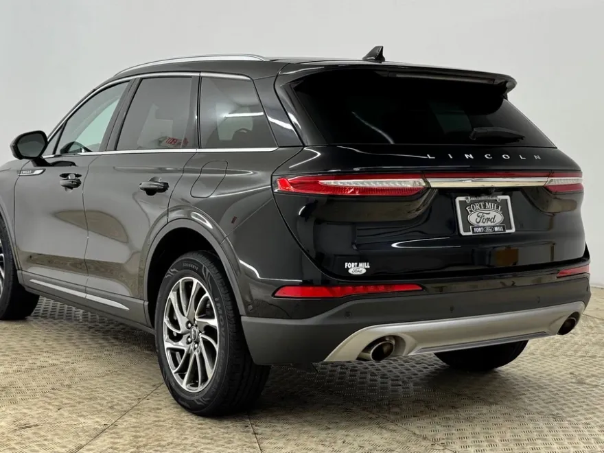 2022 Lincoln Corsair Standard photo 1