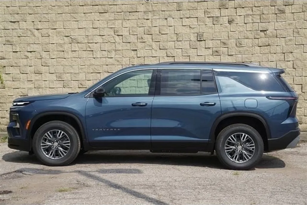 2026 Chevrolet Traverse photo 1