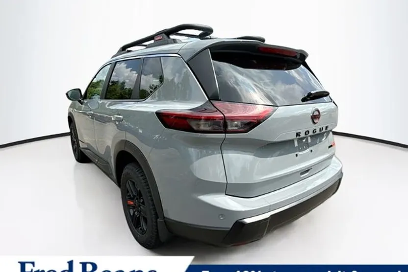 2026 Nissan Rogue SV photo 1
