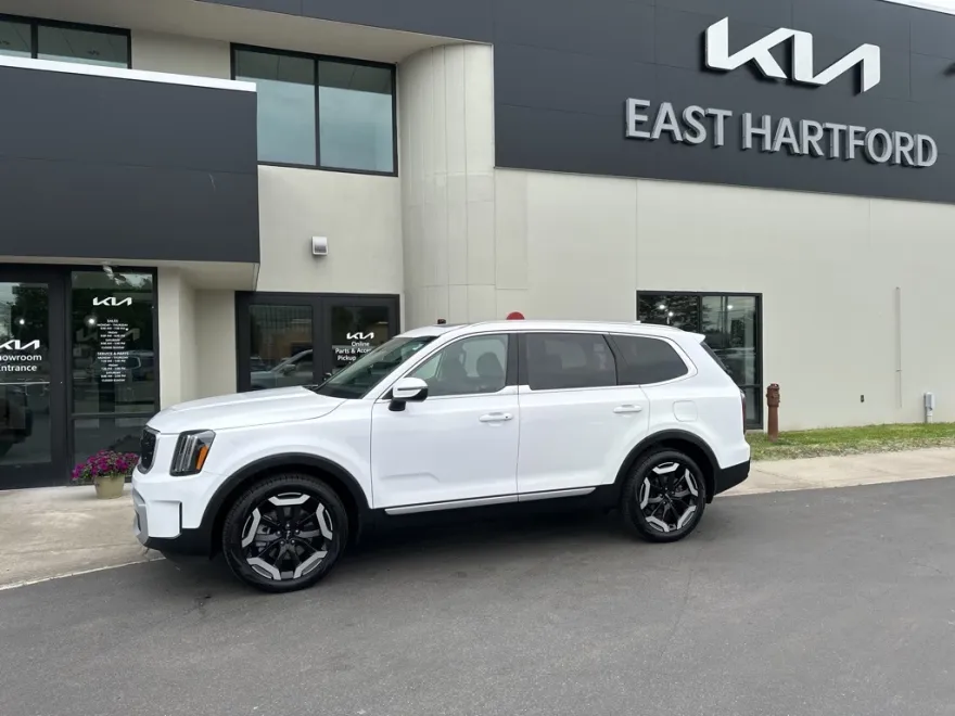 2025 Kia Telluride EX photo 1