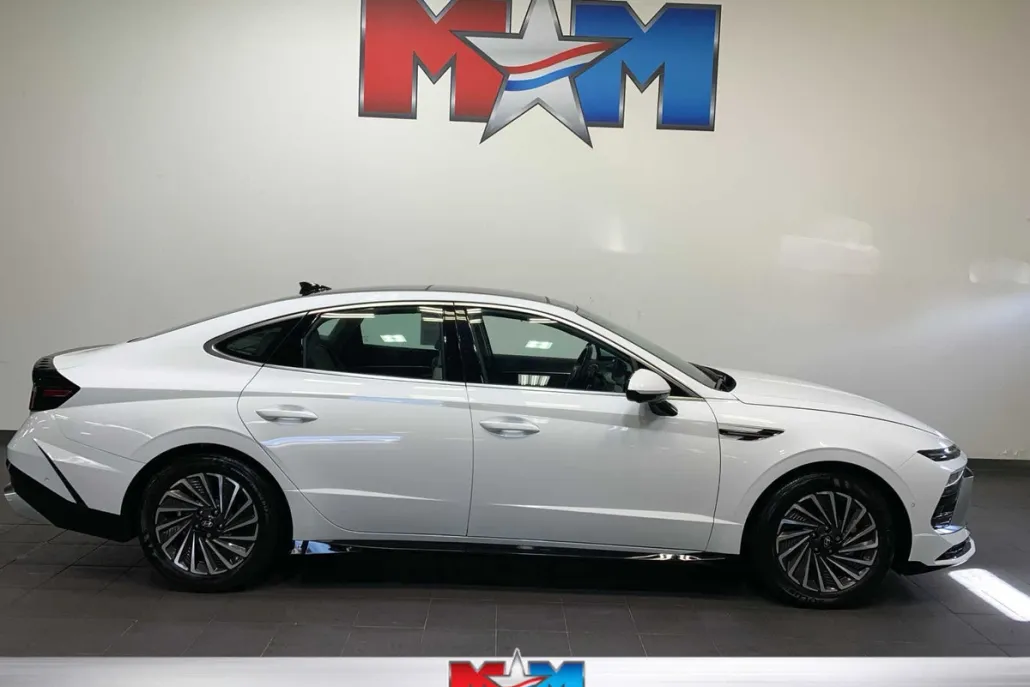 2024 Hyundai Sonata Hybrid Limited photo 1