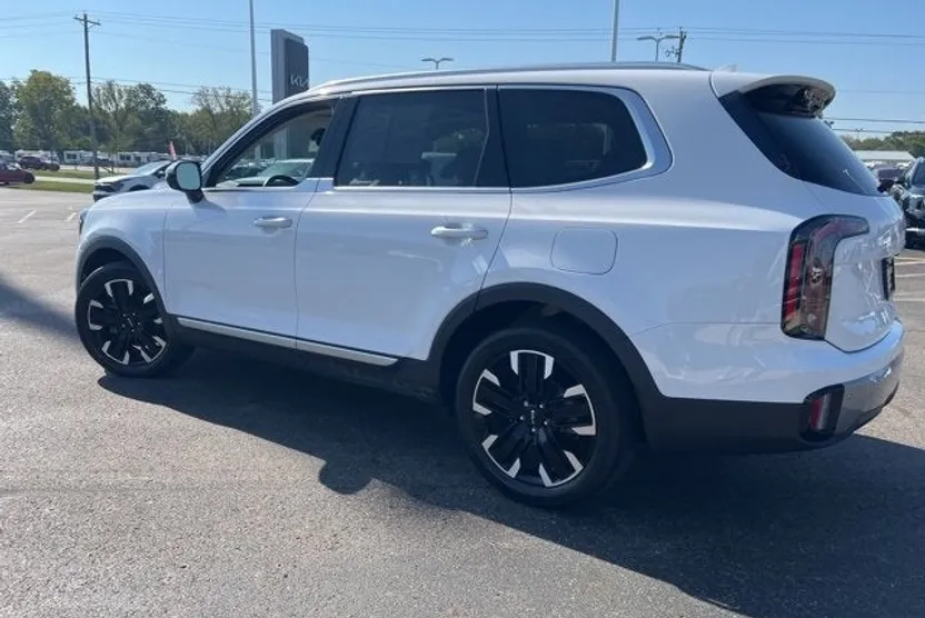 2023 Kia Telluride SX Prestige photo 1