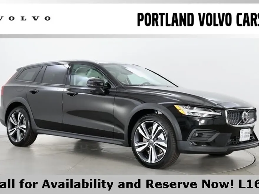 2026 Volvo V60 Cross Country B5 Plus photo 1