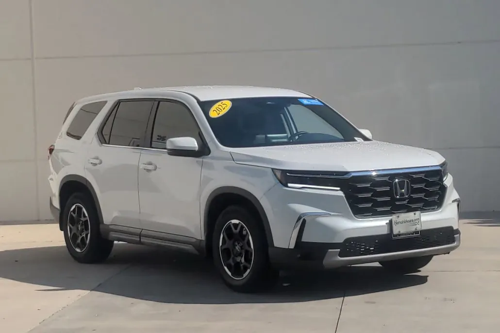 2025 Honda Pilot EX-L photo 1