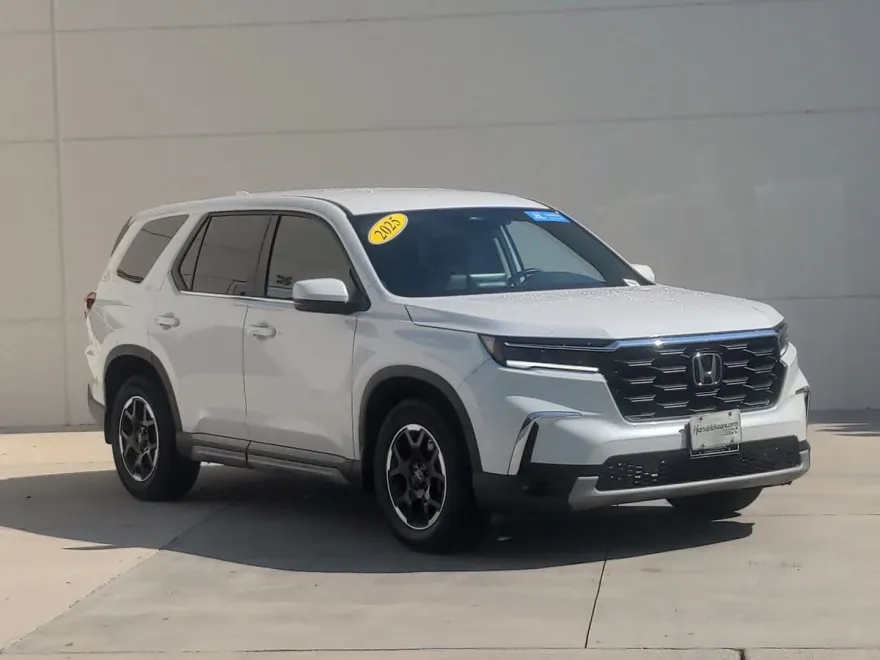 2025 Honda Pilot EX-L photo 1