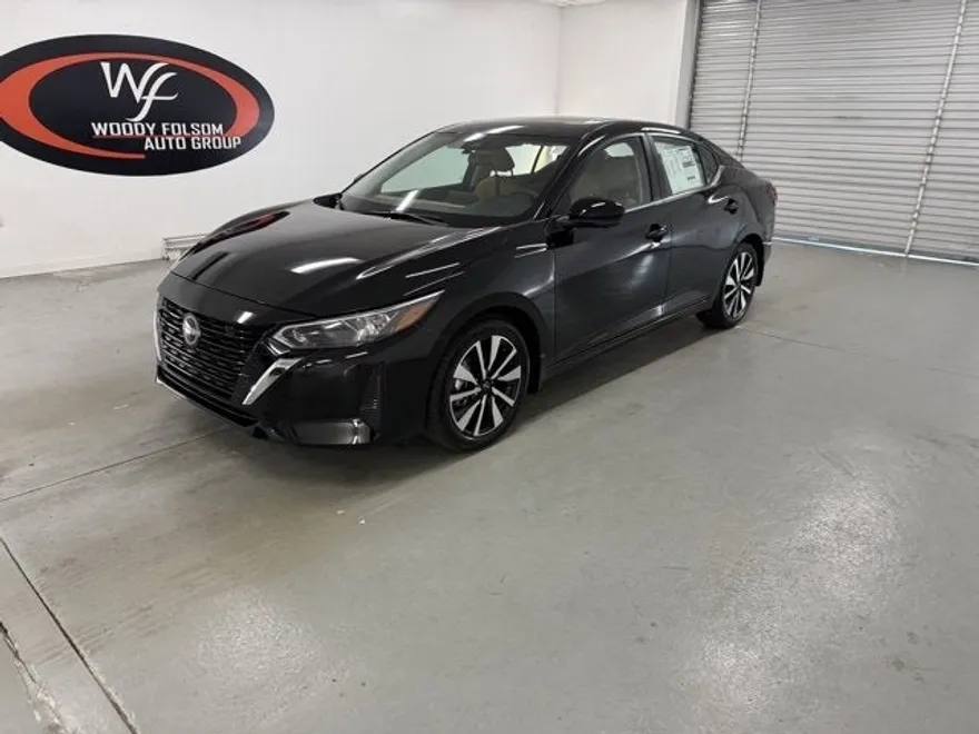 2025 Nissan Sentra SV photo 1
