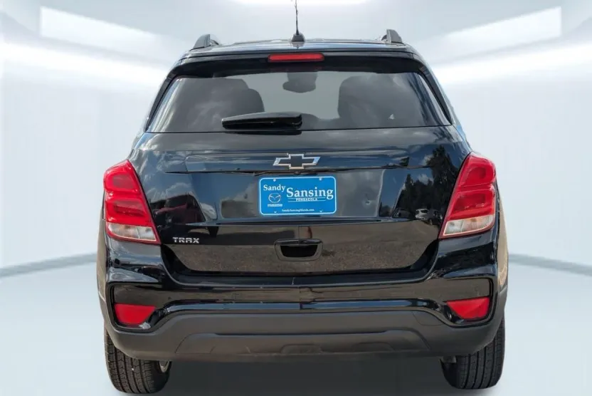2021 Chevrolet Trax LT photo 1